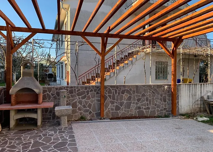 Matthew & Oscar Apartment *